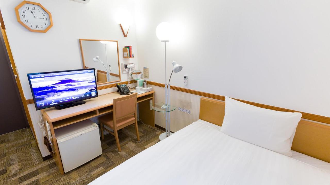 Toyoko Inn Kokura-Eki Minami-Guchi Kitakyushu Zewnętrze zdjęcie
