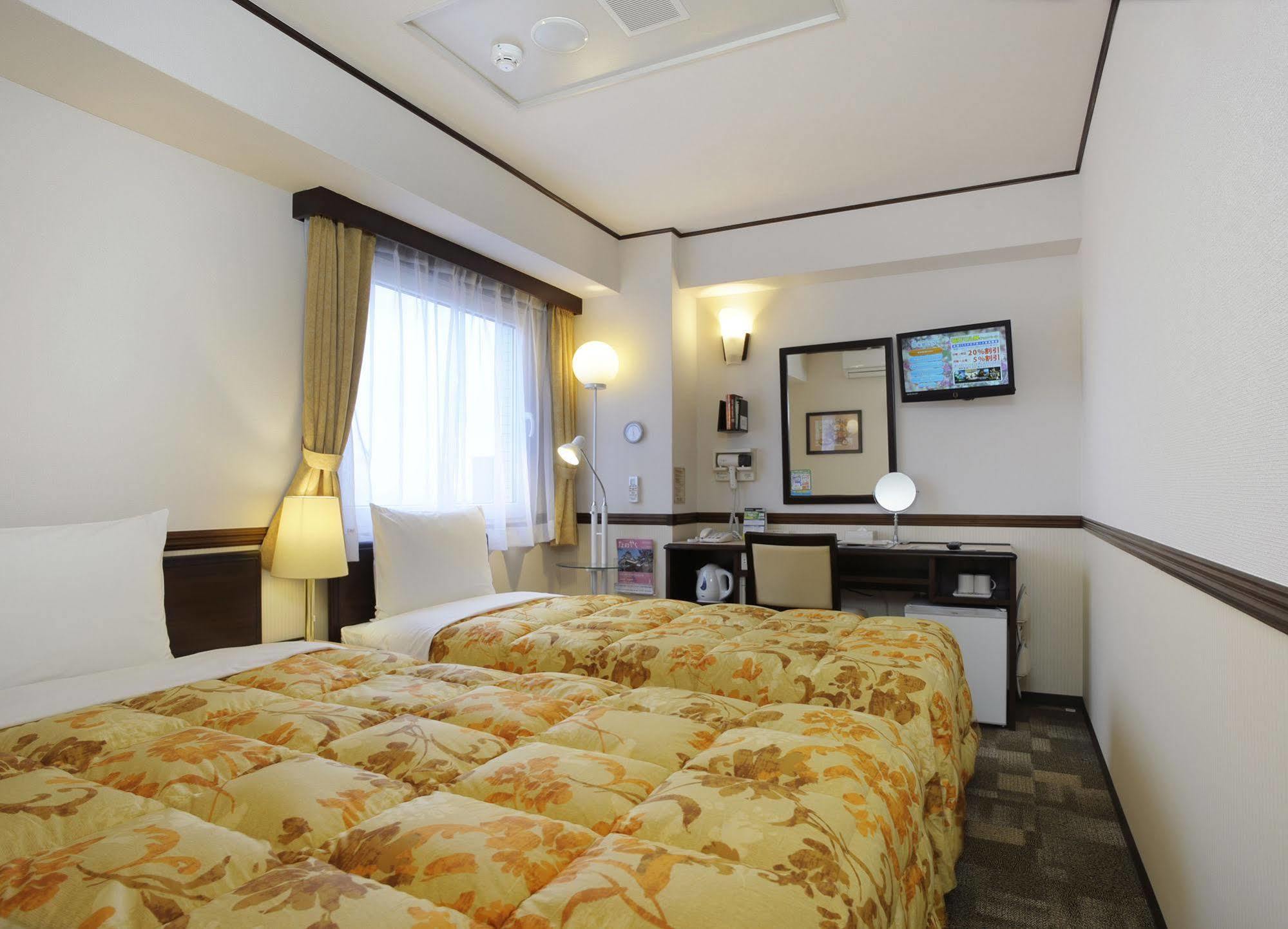 Toyoko Inn Kokura-Eki Minami-Guchi Kitakyushu Zewnętrze zdjęcie