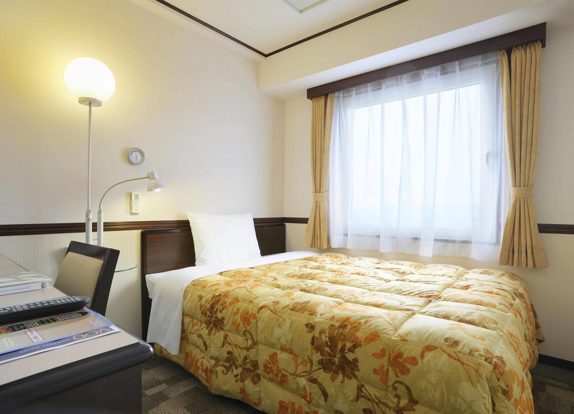 Toyoko Inn Kokura-Eki Minami-Guchi Kitakyushu Zewnętrze zdjęcie