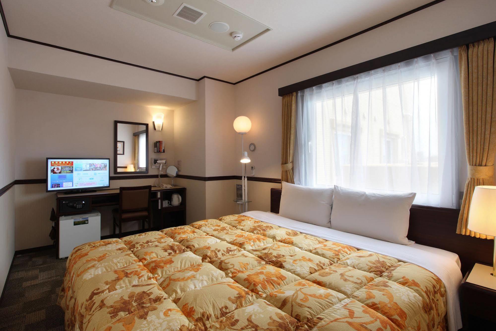 Toyoko Inn Kokura-Eki Minami-Guchi Kitakyushu Zewnętrze zdjęcie